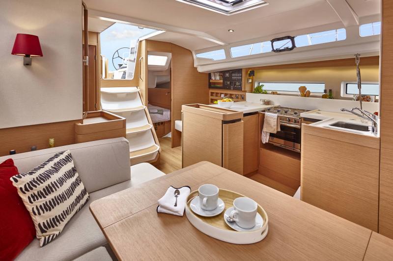 Book yachts online - sailboat - Sun Odyssey 440 - Nymeria | Water-maker - rent