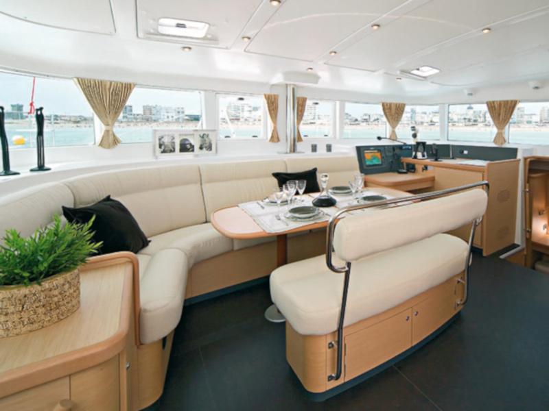 Book yachts online - catamaran - Lagoon 440 - Enjala - rent