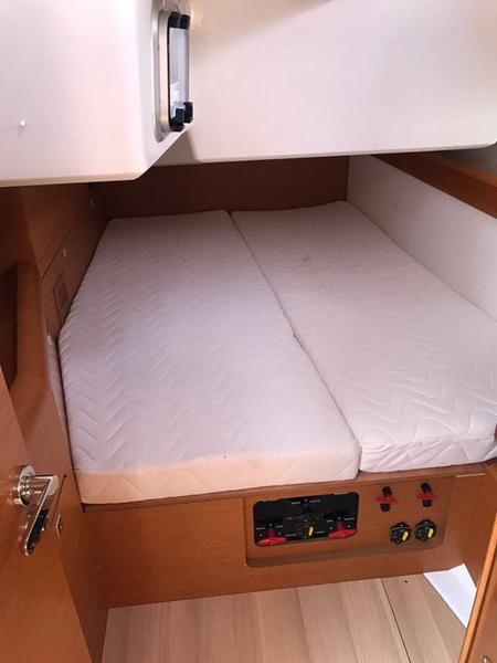 Book yachts online - sailboat - Sun Odyssey 519 -  6 cabs - MARINA - rent