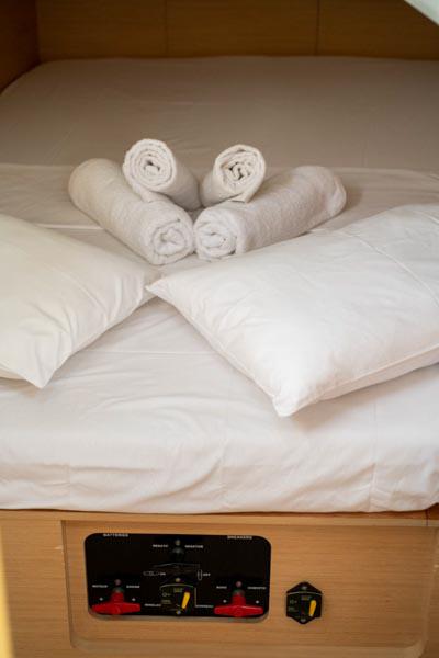 Book yachts online - sailboat - Sun Odyssey 449 - ath44908 - rent