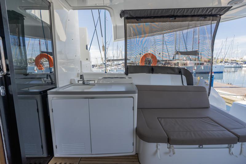 Book yachts online - catamaran - Lagoon 50 (6 cabs) -  Skippered - PELAGIC CAT - rent