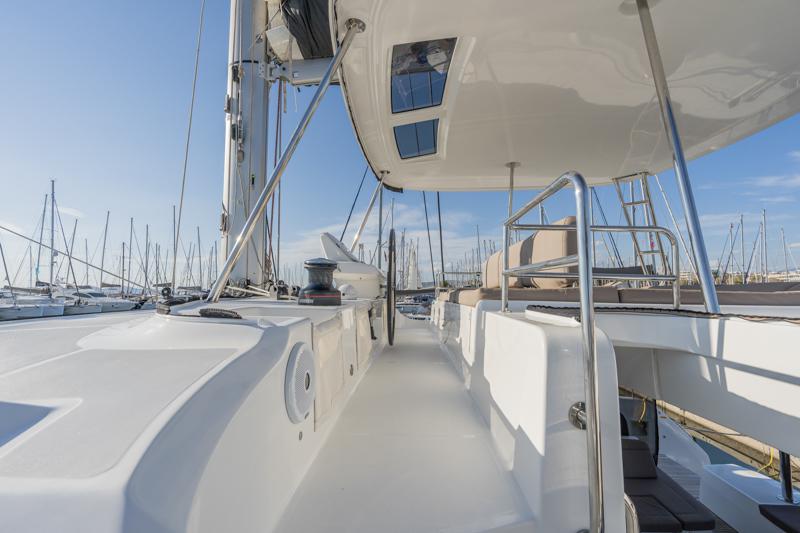 Book yachts online - catamaran - Lagoon 50 (6 cabs) -  Skippered - PELAGIC CAT - rent