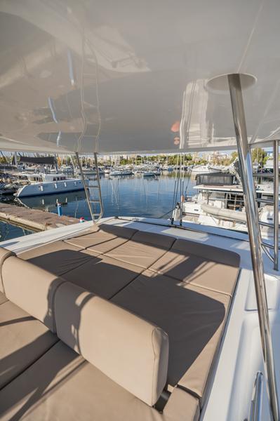 Book yachts online - catamaran - Lagoon 50 (6 cabs) -  Skippered - PELAGIC CAT - rent