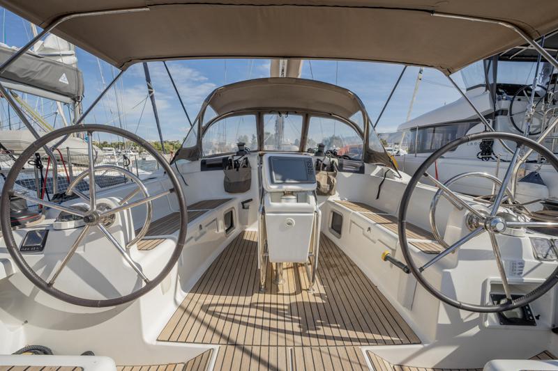 Book yachts online - sailboat - Sun Odyssey 439 - ATHINA - rent