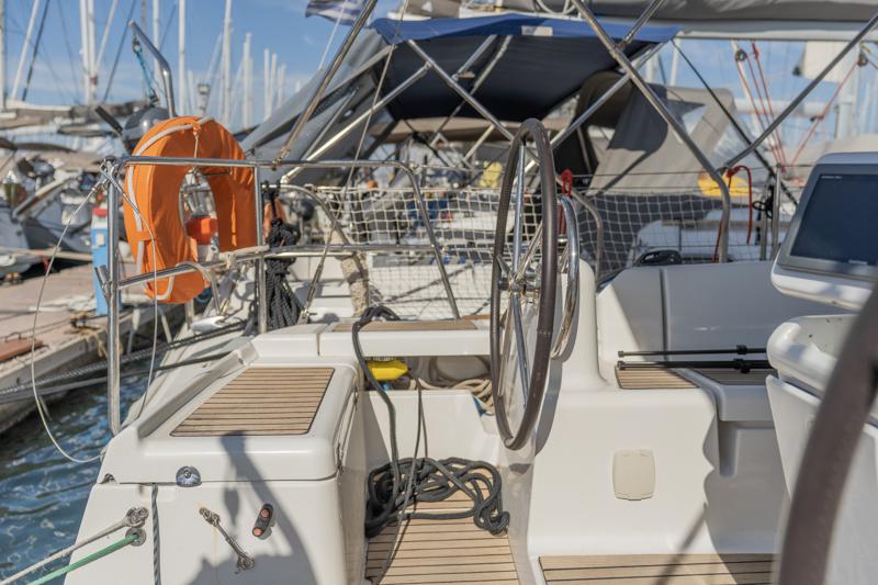 Book yachts online - sailboat - Sun Odyssey 439 - ATHINA - rent