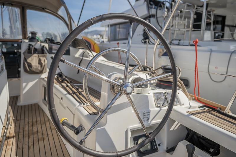 Book yachts online - sailboat - Sun Odyssey 439 - ATHINA - rent