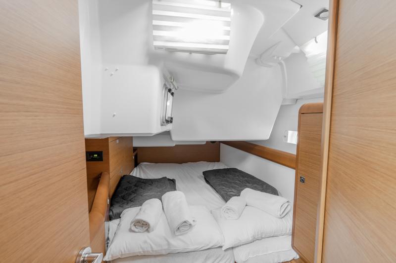 Book yachts online - sailboat - Sun Odyssey 519 -  6 cabs - PANAGIA - rent