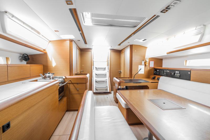 Book yachts online - sailboat - Sun Odyssey 519 -  6 cabs - PANAGIA - rent