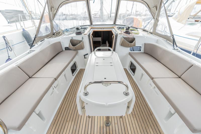 Book yachts online - sailboat - Sun Odyssey 519 -  6 cabs - PANAGIA - rent