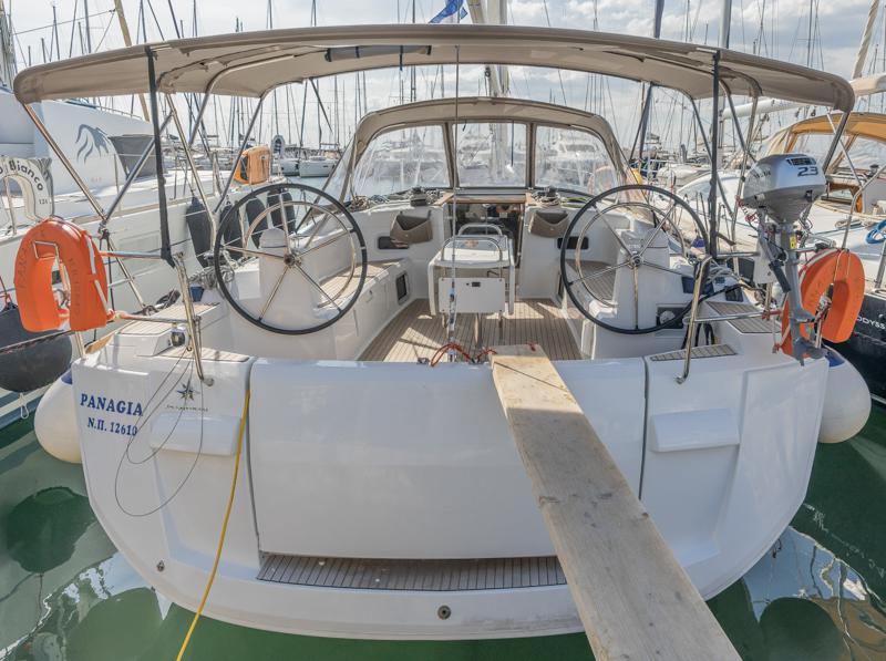 Book yachts online - sailboat - Sun Odyssey 519 -  6 cabs - PANAGIA - rent
