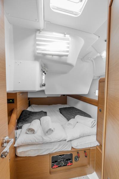 Book yachts online - sailboat - Sun Odyssey 519 -  6 cabs - PANAGIA - rent