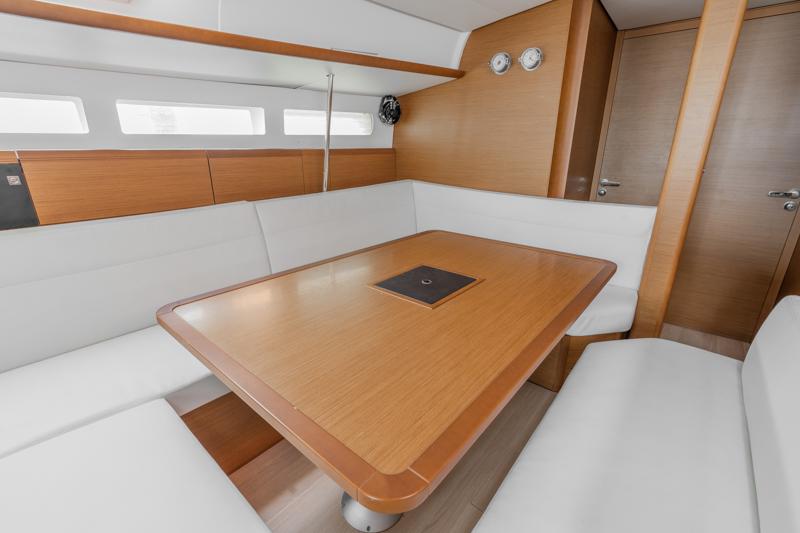 Book yachts online - sailboat - Sun Odyssey 519 -  6 cabs - PANAGIA - rent