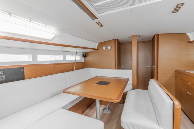 Book yachts online - sailboat - Sun Odyssey 519 -  6 cabs - PANAGIA - rent