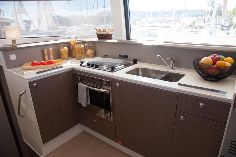 Book yachts online - catamaran - Bali 4.1 - HEPHAESTUS - rent