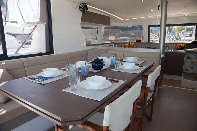 Book yachts online - catamaran - Bali 4.1 - HEPHAESTUS - rent