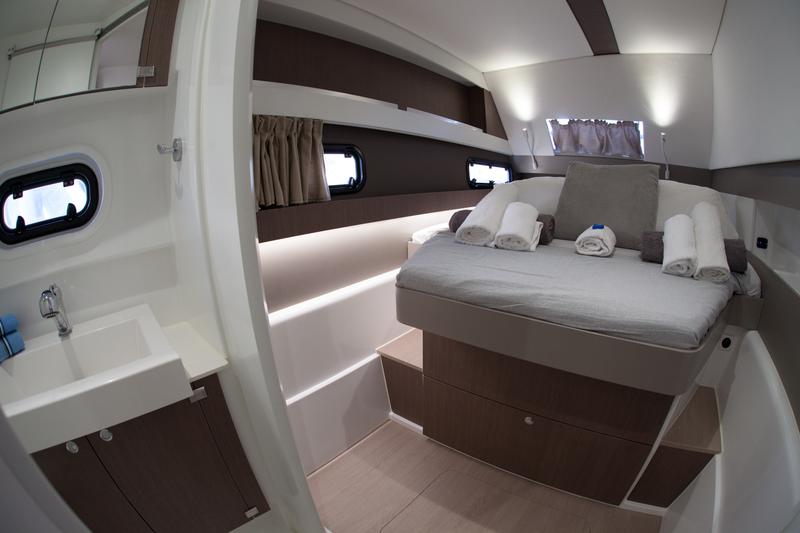 Book yachts online - catamaran - Bali 4.1 - HEPHAESTUS - rent