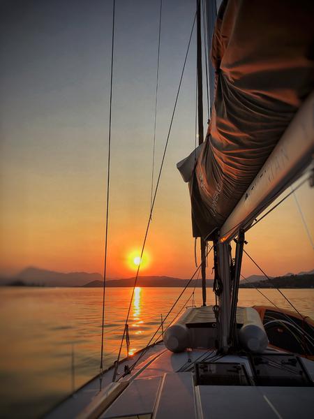 Book yachts online - sailboat - Sun Odyssey 519 -  6 cabs - AETHRA - rent