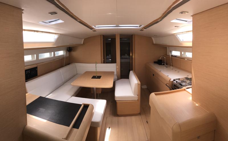 Book yachts online - sailboat - Sun Odyssey 519 -  6 cabs - AETHRA - rent