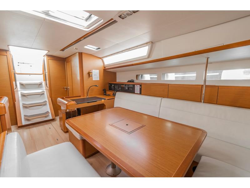 Book yachts online - sailboat - Sun Odyssey 519 -  6 cabs - PERRO BLANCO - rent