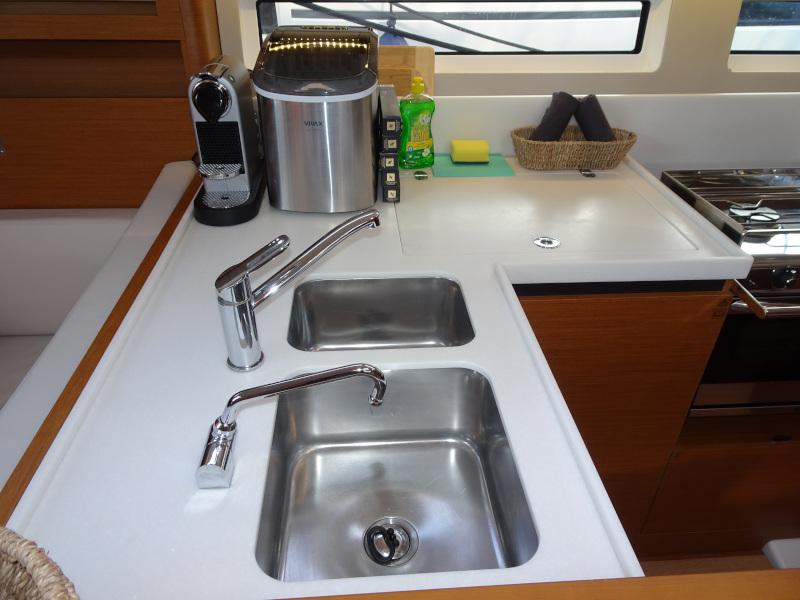 Book yachts online - sailboat - Sun Odyssey 490 - ALFADER (NEW MODEL, BLUE HULL, AC+GEN.) - rent