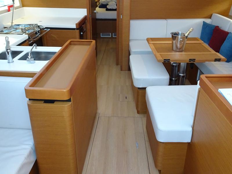 Book yachts online - sailboat - Sun Odyssey 490 - ALFADER (NEW MODEL, BLUE HULL, AC+GEN.) - rent