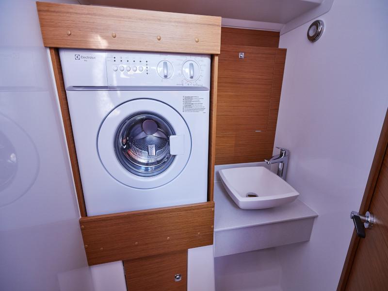 Book yachts online - sailboat - Dufour 56 Exclusive Owner Version - KABUKI - fully equipped - rent