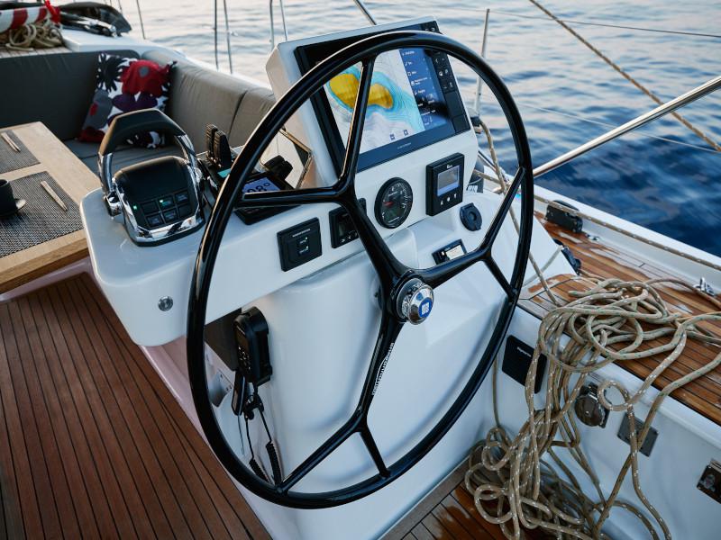 Book yachts online - sailboat - Dufour 56 Exclusive Owner Version - KABUKI - fully equipped - rent