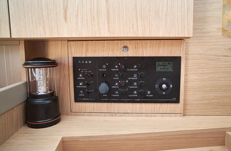 Book yachts online - sailboat - Oceanis 41.1. - White Beauty - rent