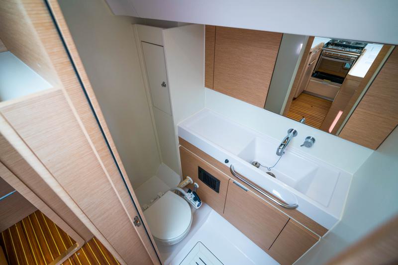 Book yachts online - sailboat - Elan 50 Impression - Escape II - rent