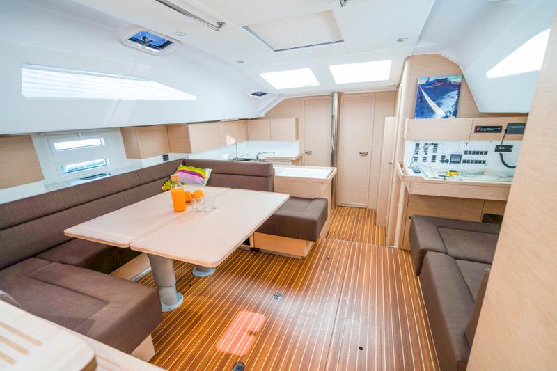 Book yachts online - sailboat - Elan 50 Impression - Escape II - rent