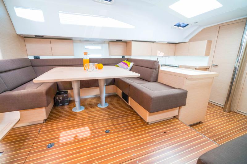 Book yachts online - sailboat - Elan 50 Impression - Escape II - rent