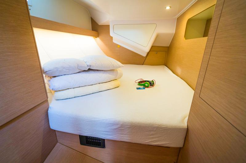 Book yachts online - sailboat - Elan 50 Impression - Sasha - rent