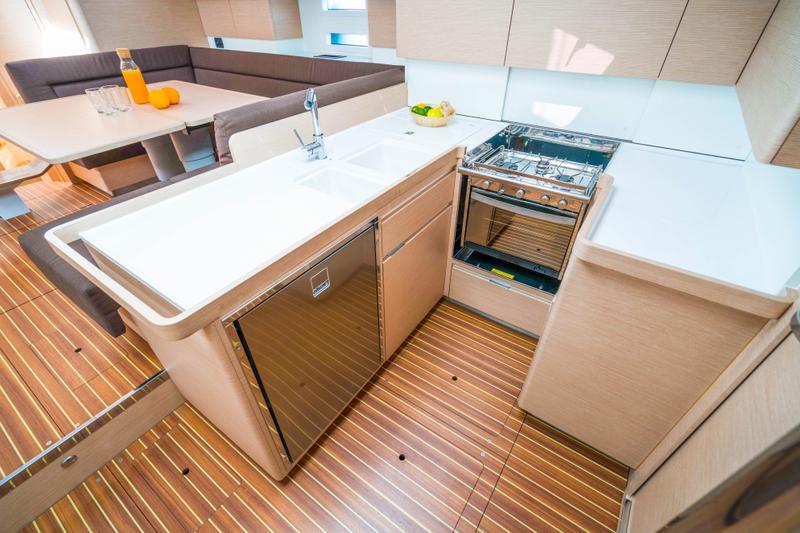 Book yachts online - sailboat - Elan 50 Impression - Sasha - rent