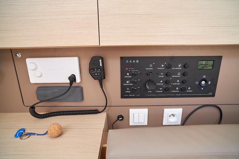 Book yachts online - sailboat - Oceanis 38.1 - La Rose - rent