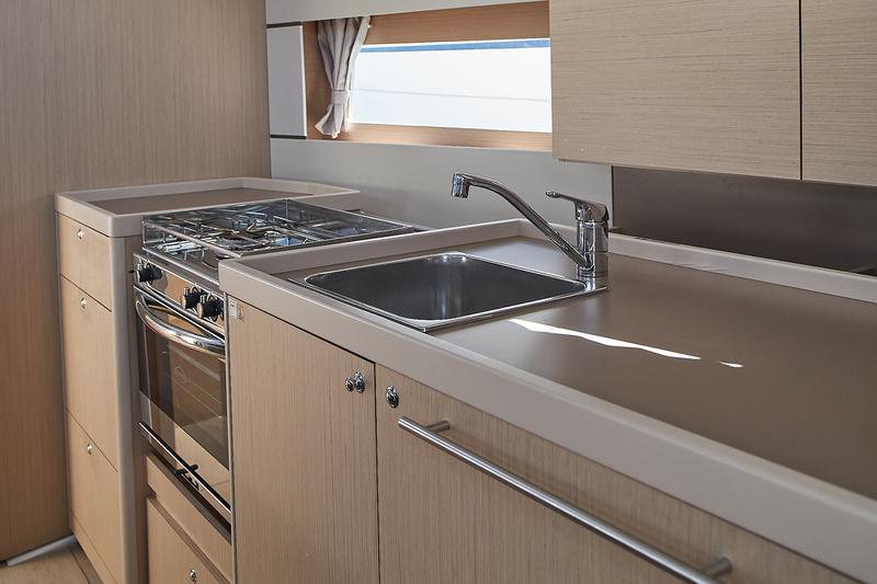 Book yachts online - sailboat - Oceanis 38.1 - La Rose - rent