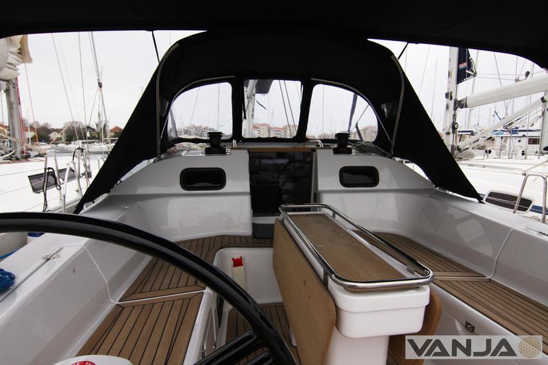 Book yachts online - sailboat - Elan 45 Impression - Vanja - rent