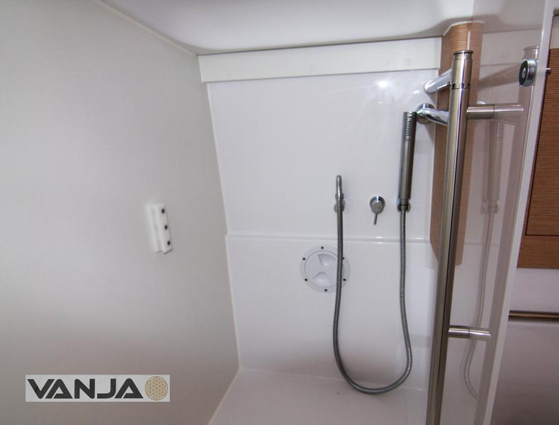 Book yachts online - sailboat - Elan 45 Impression - Vanja - rent