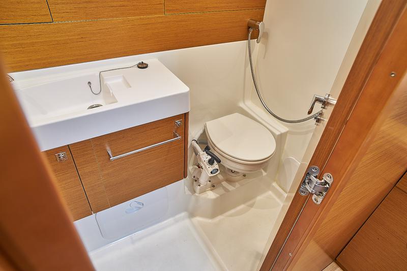 Book yachts online - sailboat - Sun Odyssey 519 - Aysha - rent