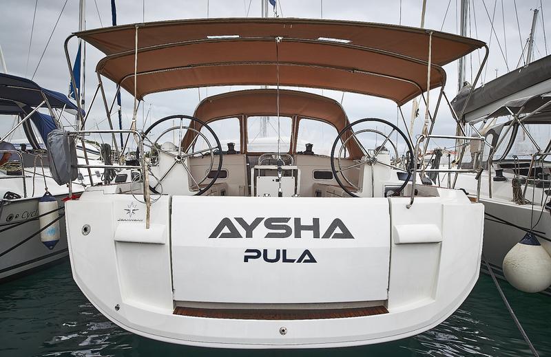 Book yachts online - sailboat - Sun Odyssey 519 - Aysha - rent
