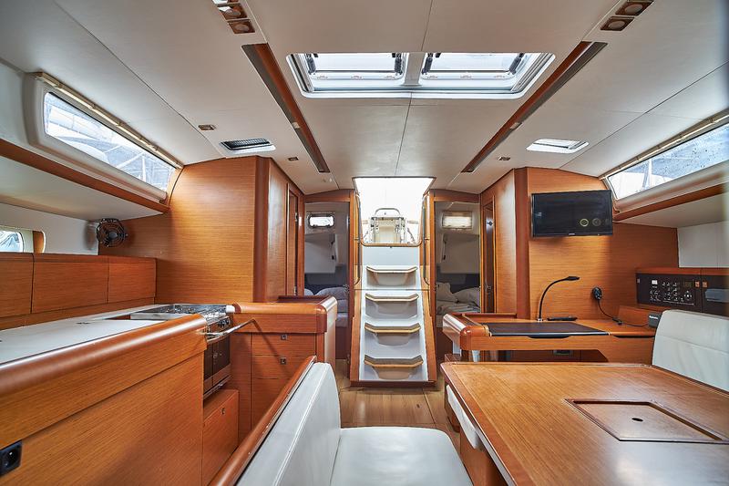 Book yachts online - sailboat - Sun Odyssey 519 - Aysha - rent