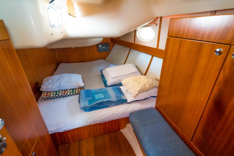 Book yachts online - sailboat - Elan 434 Impression - Luka X (sails 2015) - rent