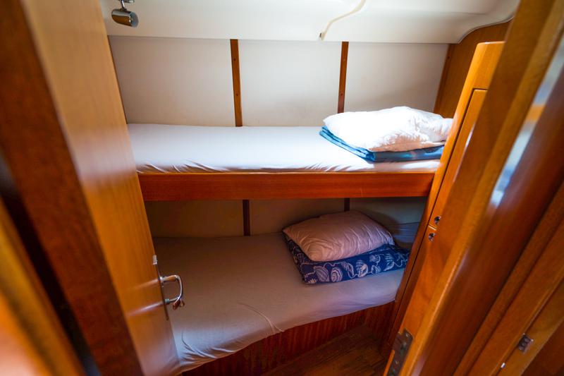 Book yachts online - sailboat - Elan 434 Impression - Luka X (sails 2015) - rent