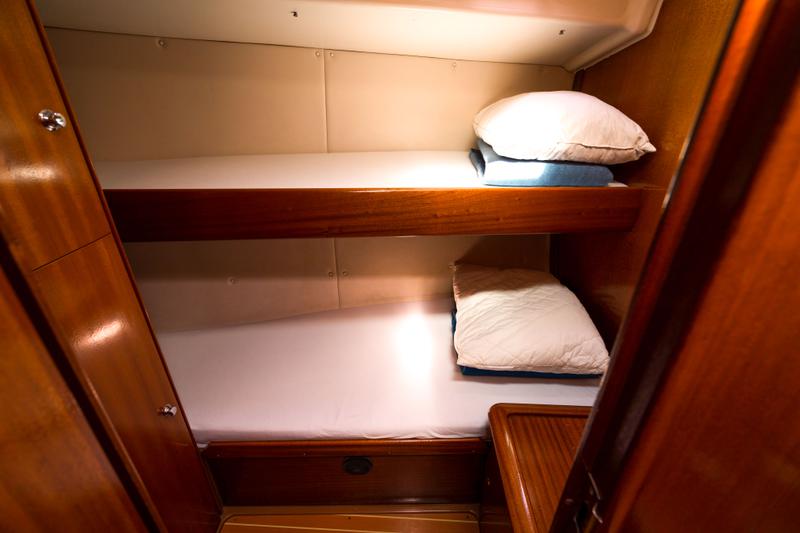 Book yachts online - sailboat - Bavaria 44 - Anis (Mainsail 2015, Genoa 2013) - rent