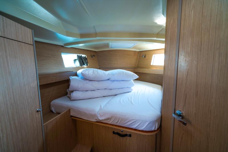 Book yachts online - sailboat - Oceanis 41.1 - White Pearl - rent