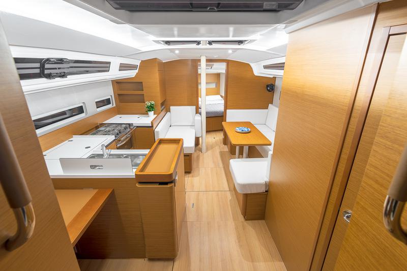 Book yachts online - sailboat - Sun Odyssey 410 - Irene - rent