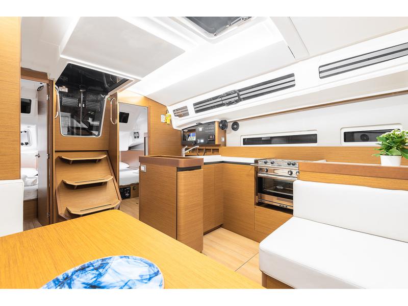 Book yachts online - sailboat - Sun Odyssey 410 - Irene - rent