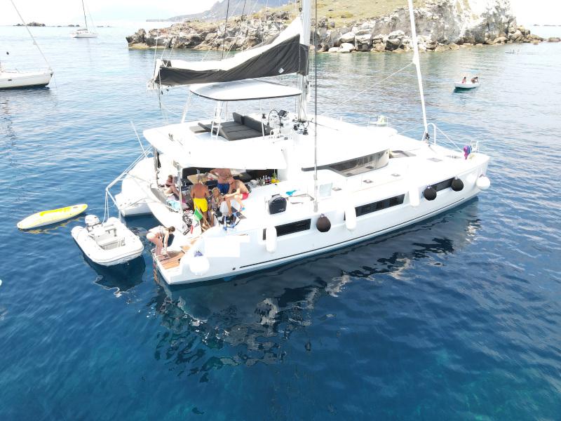 Book yachts online - catamaran - Lagoon 50 - Thor - rent