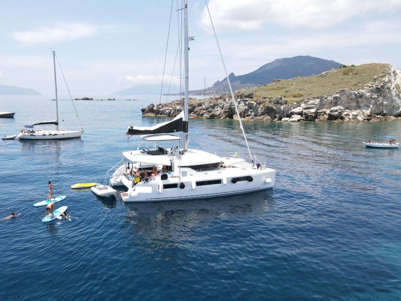 Book yachts online - catamaran - Lagoon 50 - Thor - rent