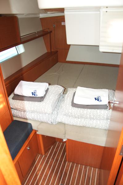 Book yachts online - sailboat - Bavaria C45 Holliday - Barbara I - rent