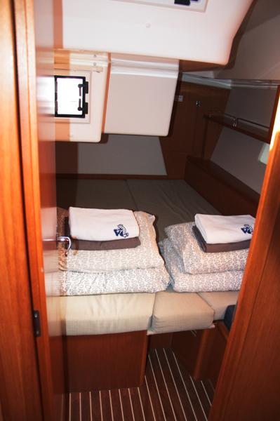 Book yachts online - sailboat - Bavaria C45 Holliday - Barbara I - rent
